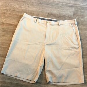 Men's Cream Colored Golf Shorts